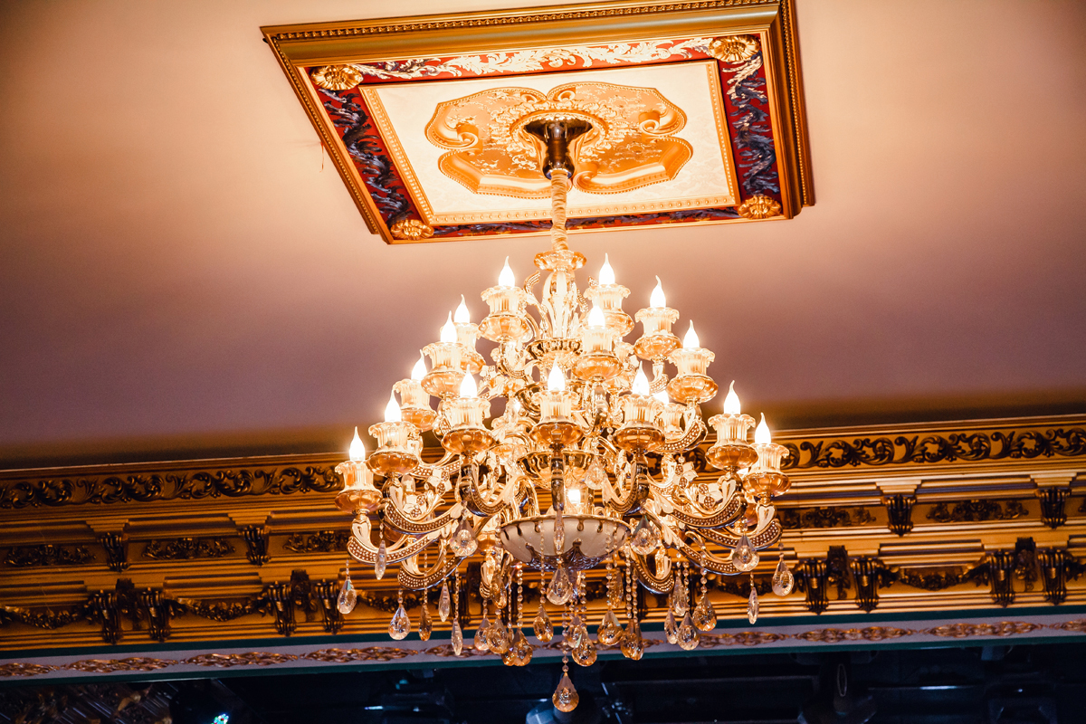 How High To Hang Chandelier Over Dining Table